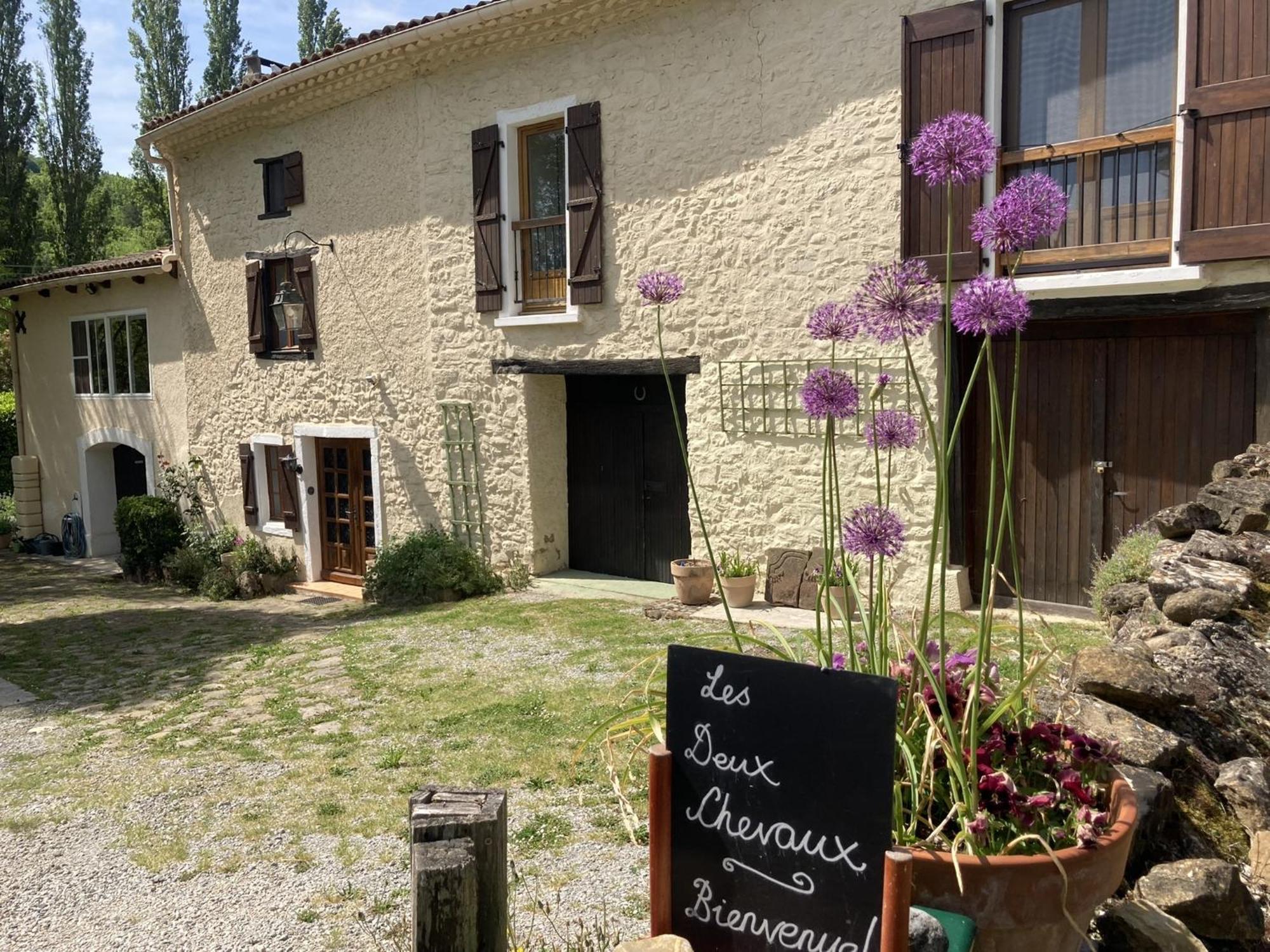 Les Deux Chevaux Chambres d’Hôtes Rouvenac Extérieur photo