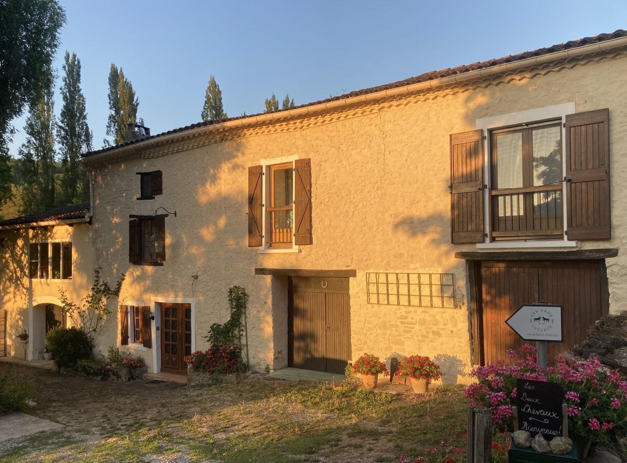 Les Deux Chevaux Chambres d’Hôtes Rouvenac Extérieur photo